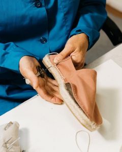 Производство обуви Castaner