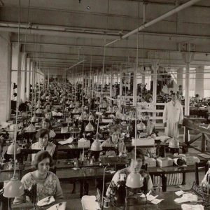 Производство обуви Clarks