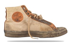 Старый экземпляр Converse All Star