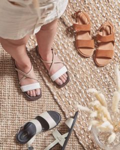 Женские босоножки Clarks